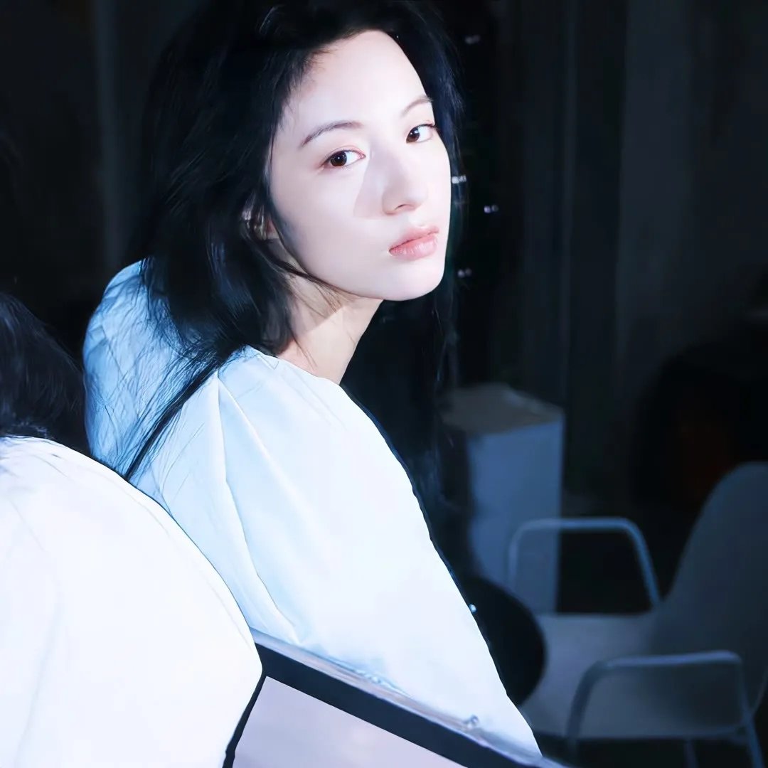 爱就爱了海报